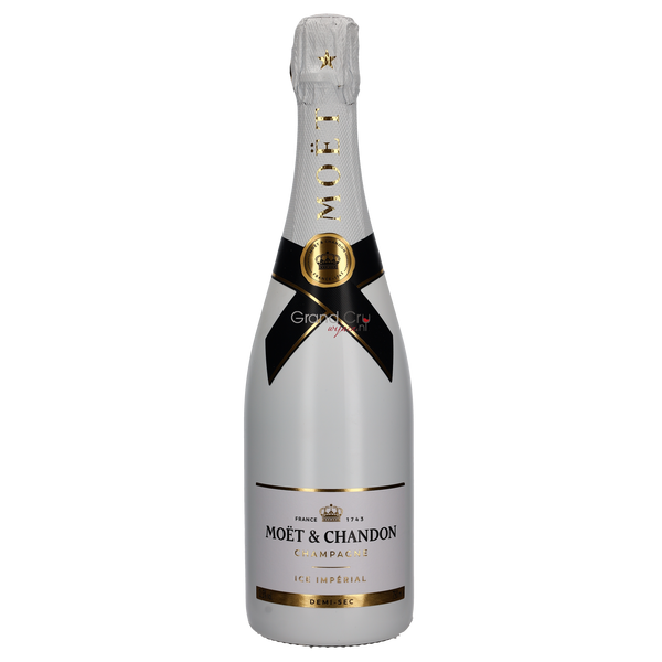 Champagne Moet Chandon Ice Imperial - Bottle Hero
